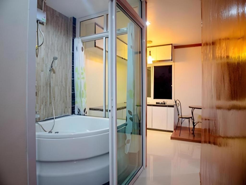 Ilmare Patong Place Екстер'єр фото